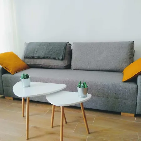 Patios De La Caleta *