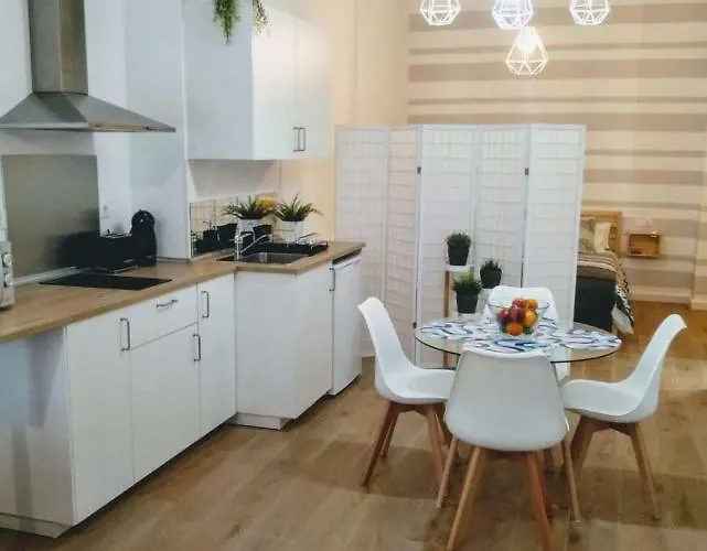 Patios De La Caleta Appartement *